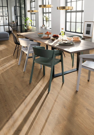 Panele podłogowe laminowane AC4 Dąb Waltham naturalny Egger